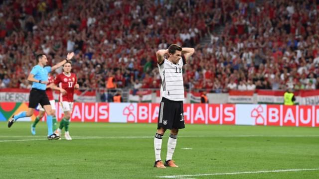 注册领彩金-德国队4连1比1后的疑问：弗利克选择的路线正确吗？