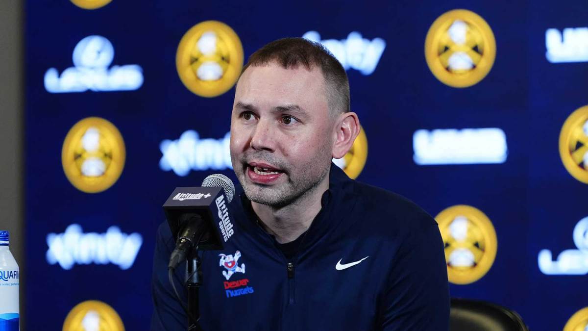 体育赛事-被打服了，掘金主帅详细解读湖人队里夫斯“百分之一”的英雄表现